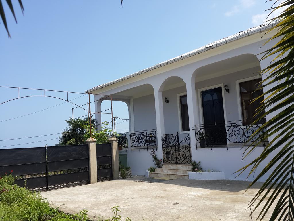 Bis-A Guesthouse Makhinjauri Exterior foto