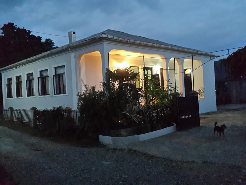 Bis-A Guesthouse Makhinjauri Exterior foto